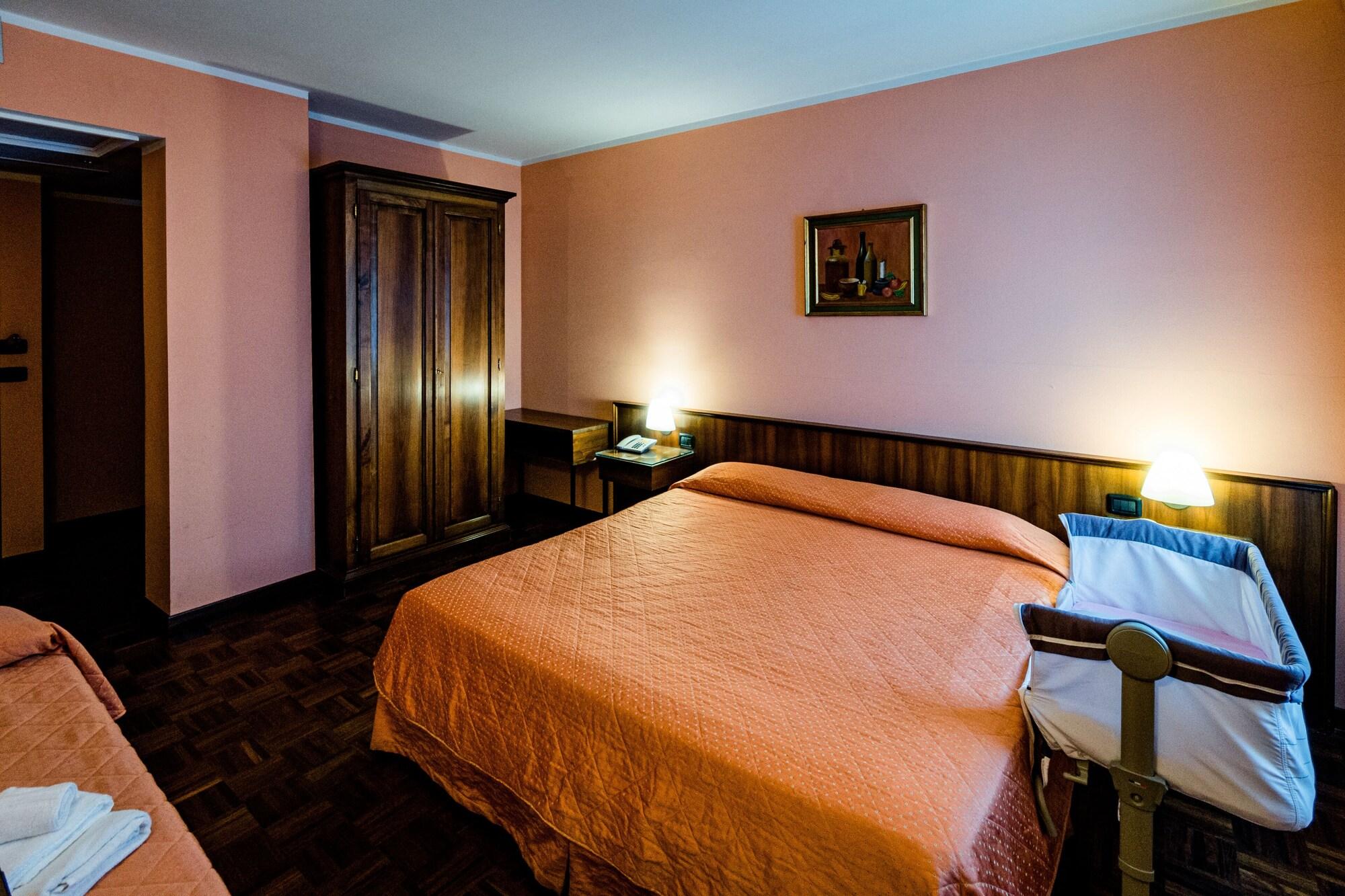Hotel Lucrezia Borgia Ferrara Esterno foto