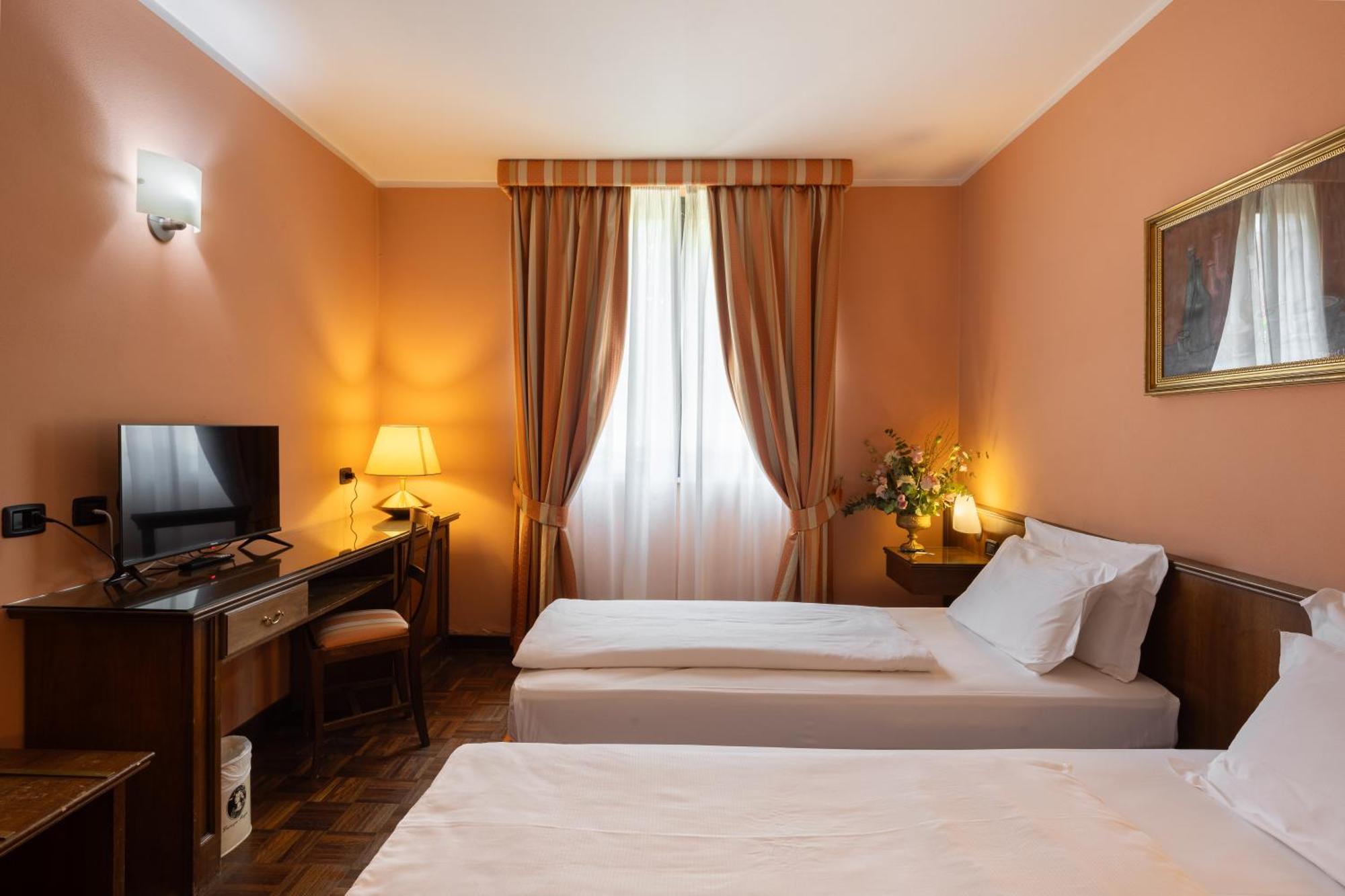 Hotel Lucrezia Borgia Ferrara Esterno foto
