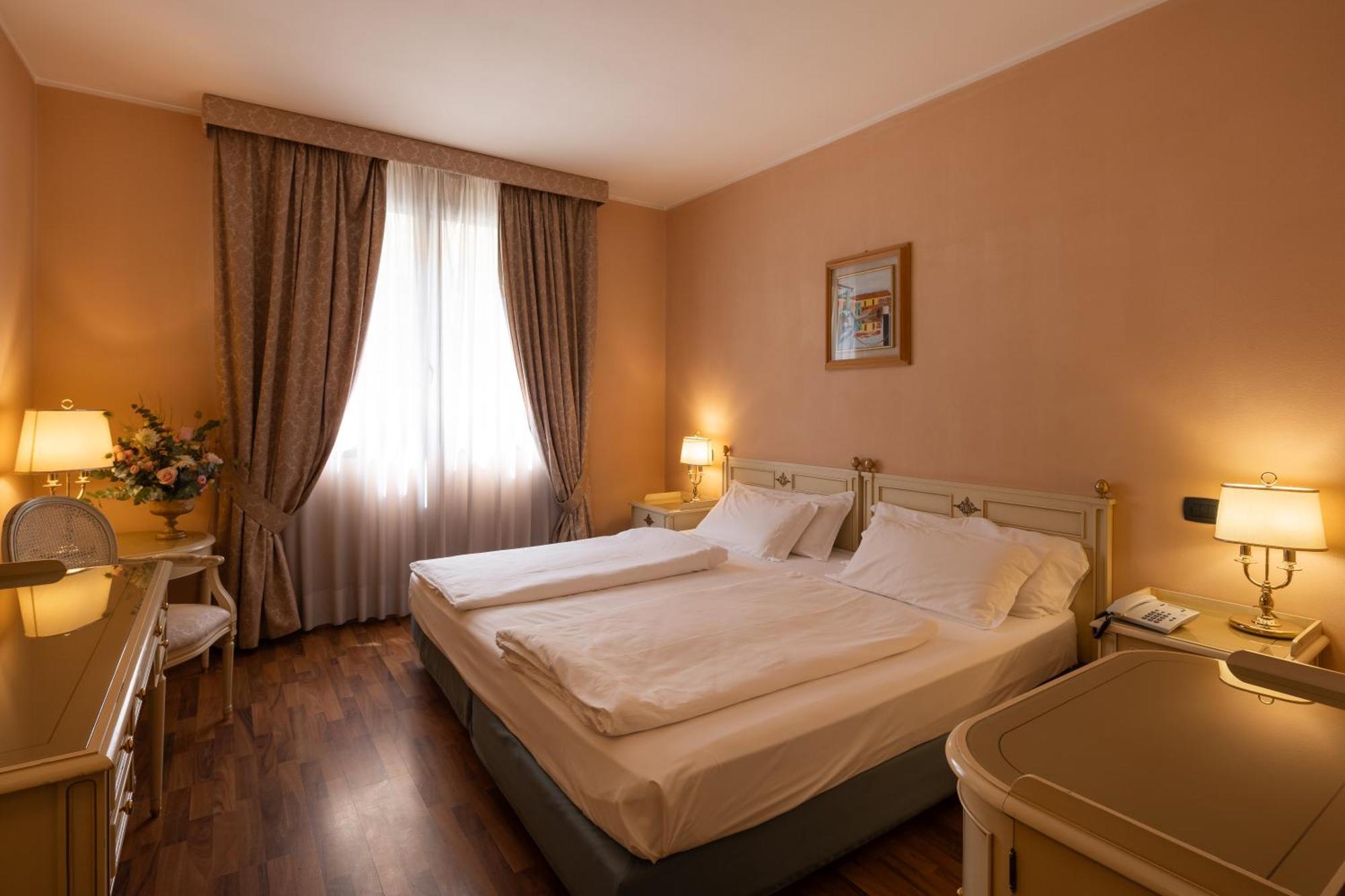 Hotel Lucrezia Borgia Ferrara Esterno foto