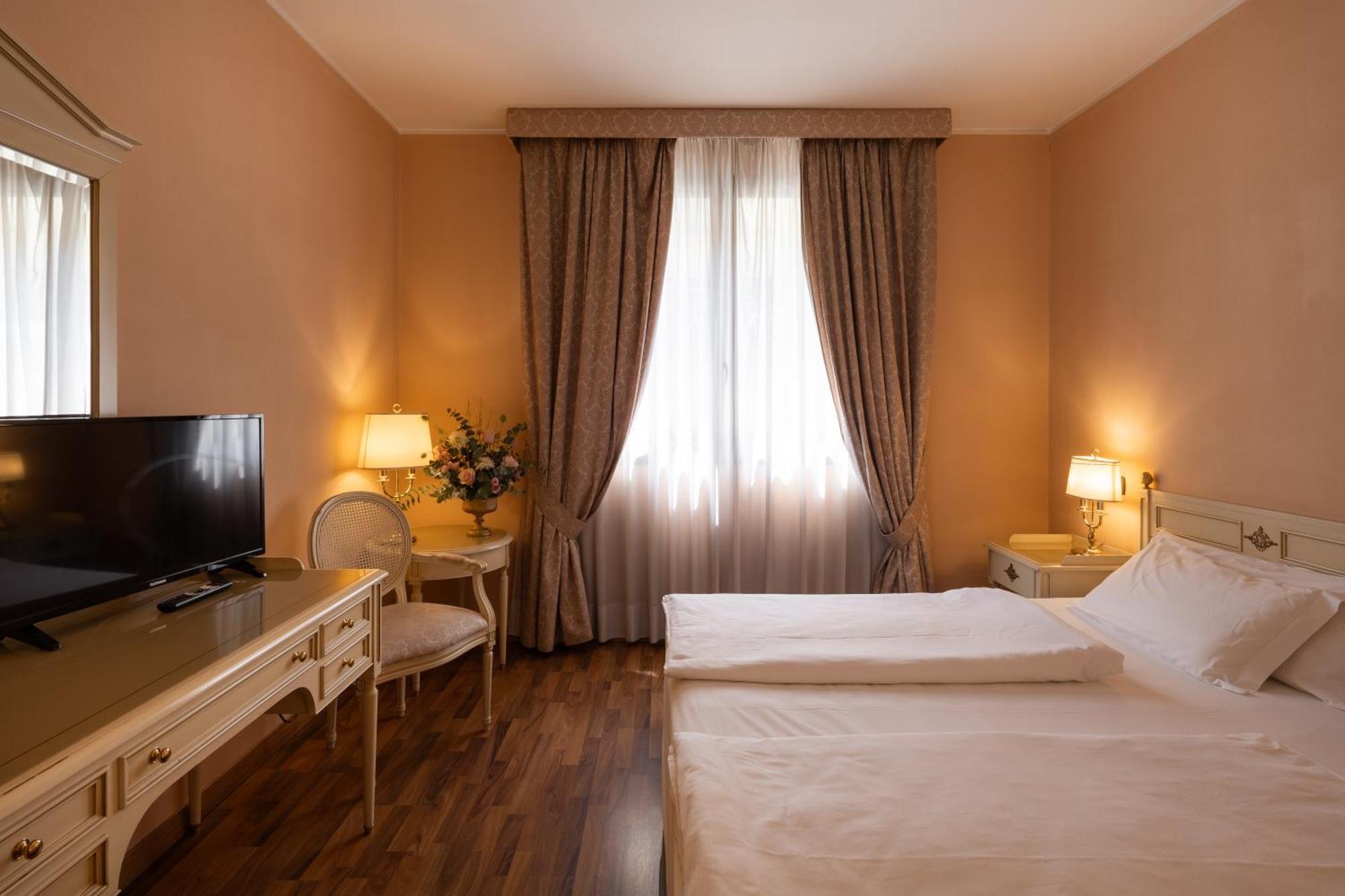 Hotel Lucrezia Borgia Ferrara Esterno foto
