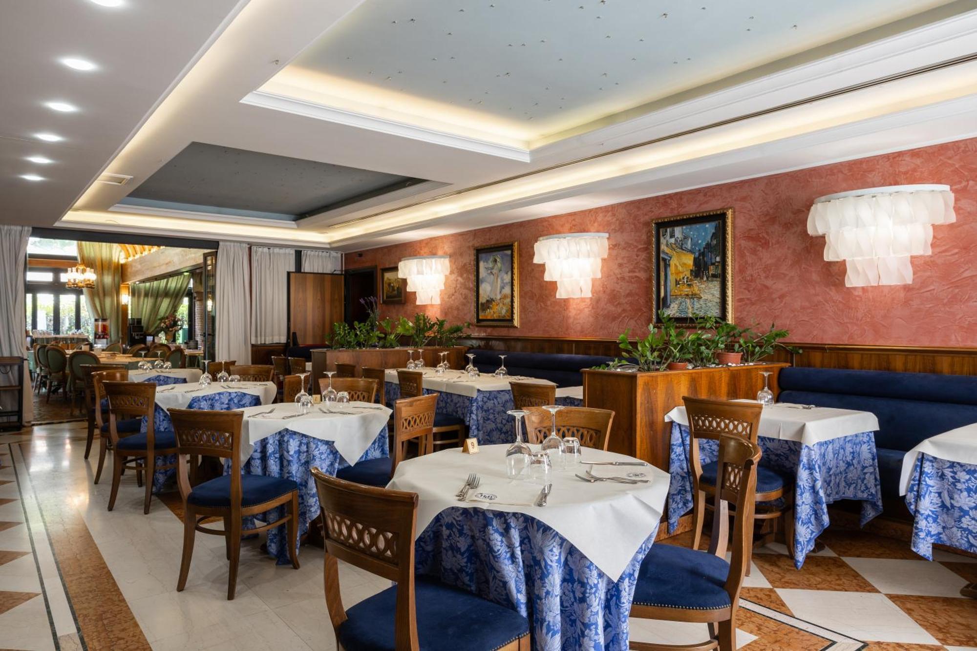 Hotel Lucrezia Borgia Ferrara Esterno foto