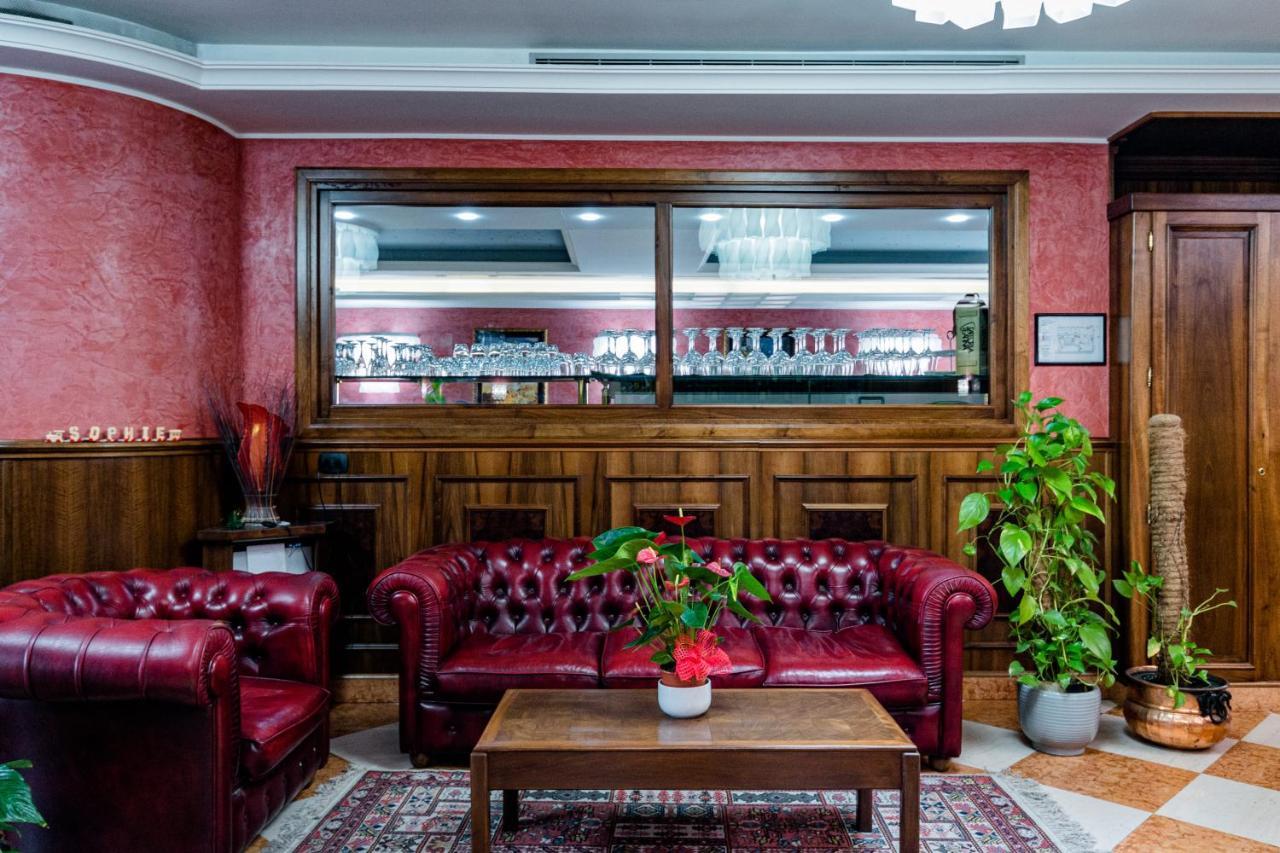 Hotel Lucrezia Borgia Ferrara Esterno foto